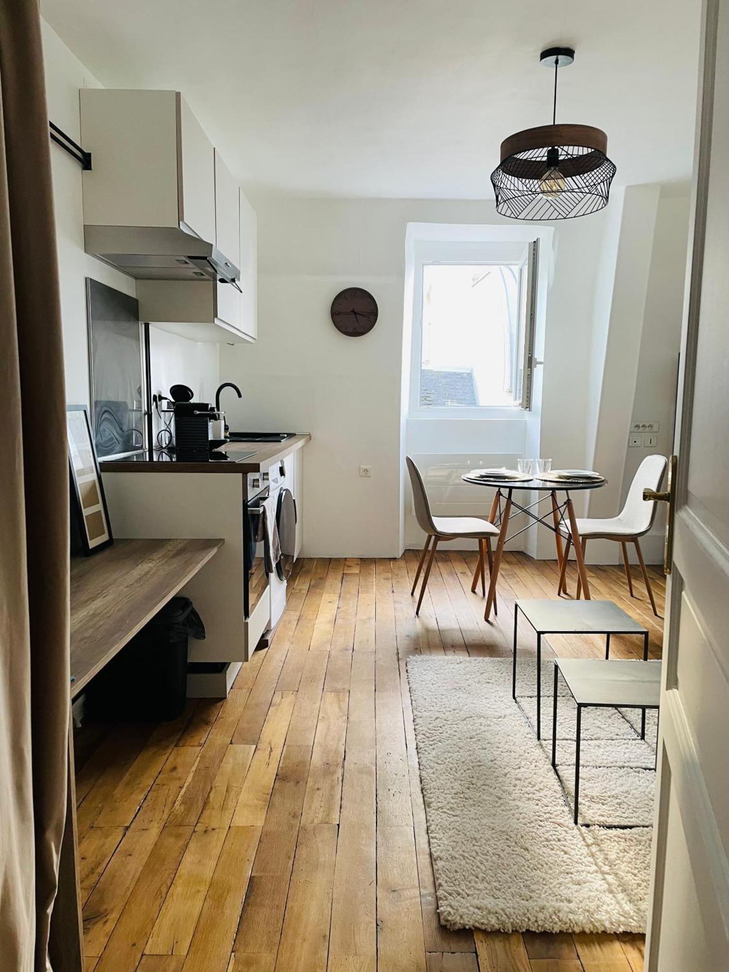 Charmant Appartement Au Coeur De Bourges Esterno foto