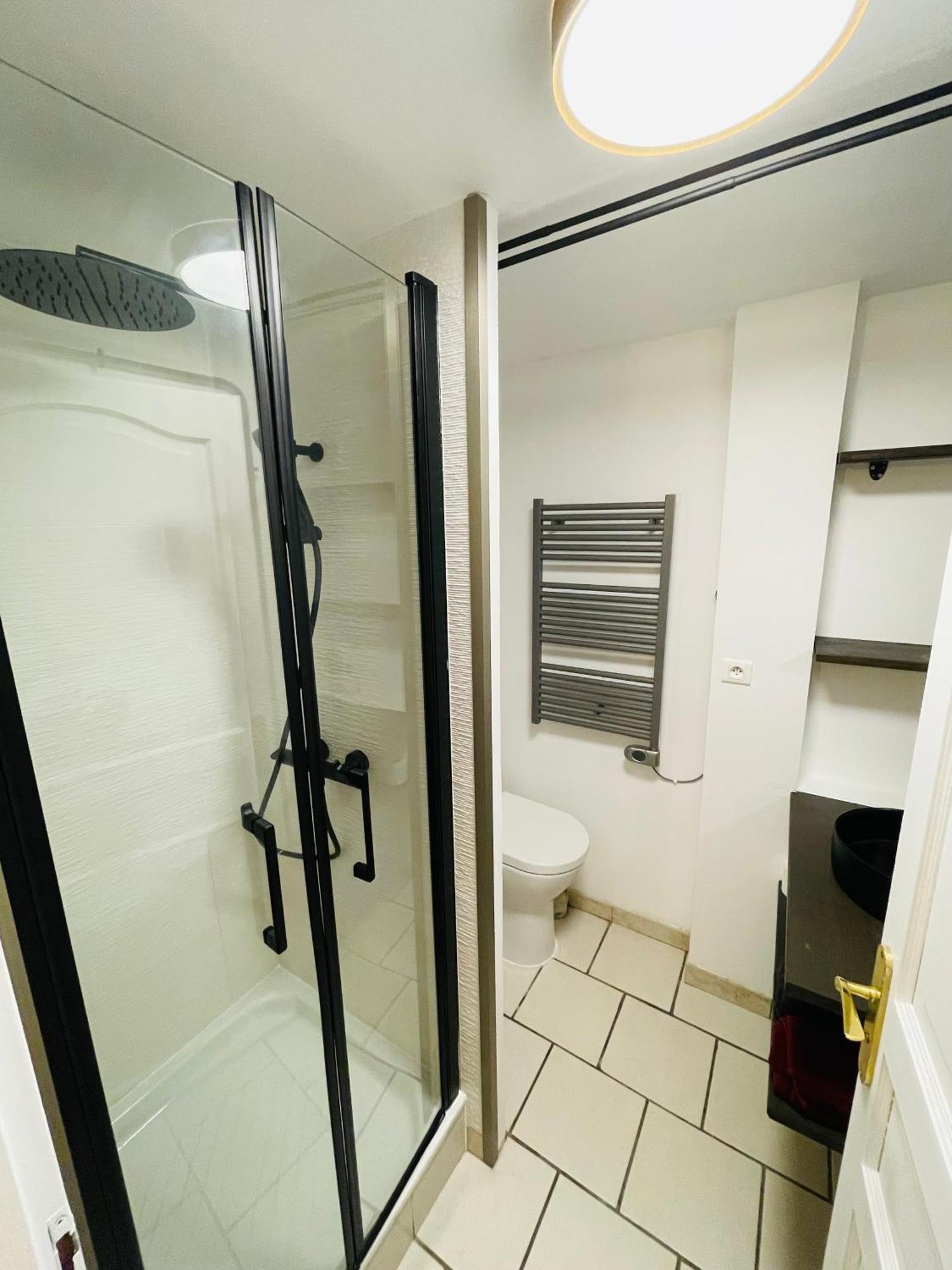 Charmant Appartement Au Coeur De Bourges Esterno foto
