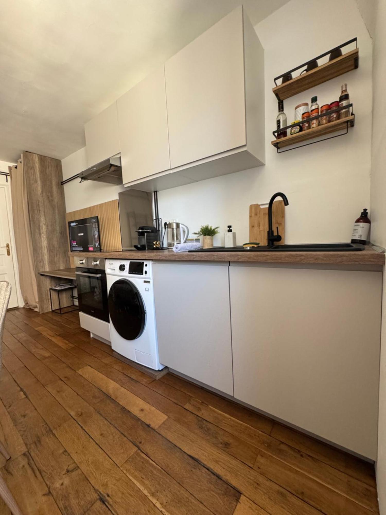 Charmant Appartement Au Coeur De Bourges Esterno foto