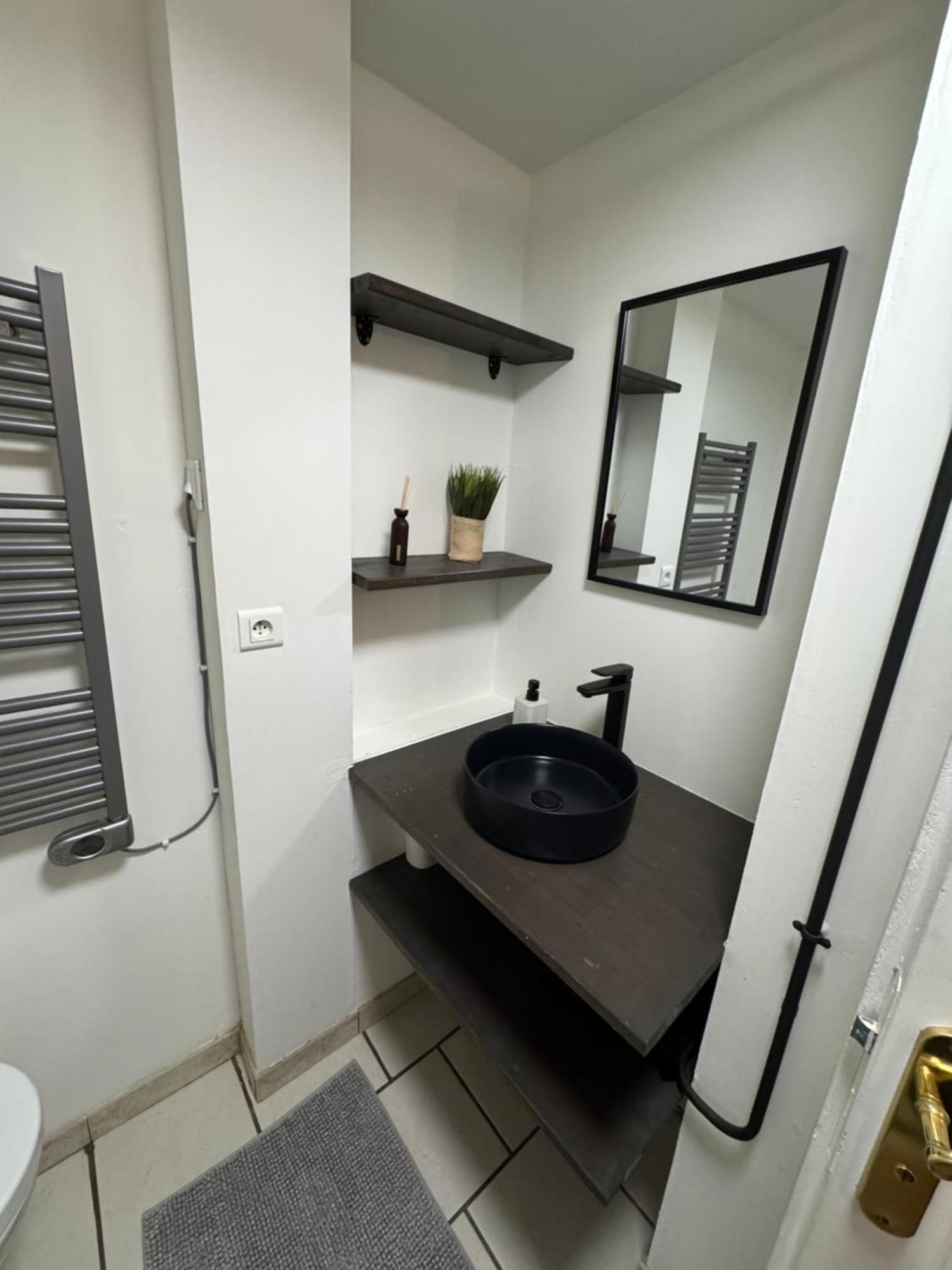 Charmant Appartement Au Coeur De Bourges Esterno foto