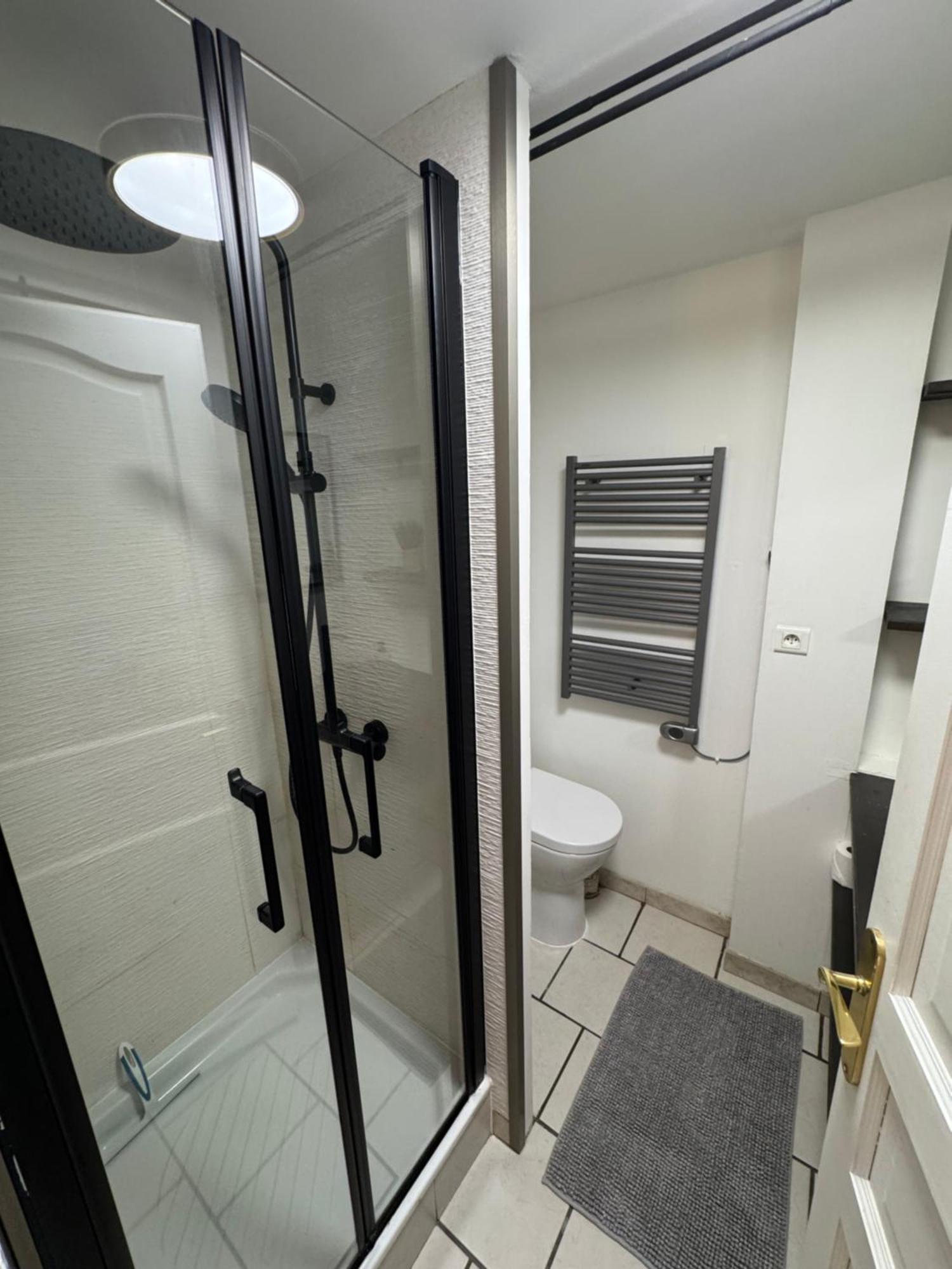 Charmant Appartement Au Coeur De Bourges Esterno foto